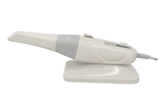 Intraoral scanner